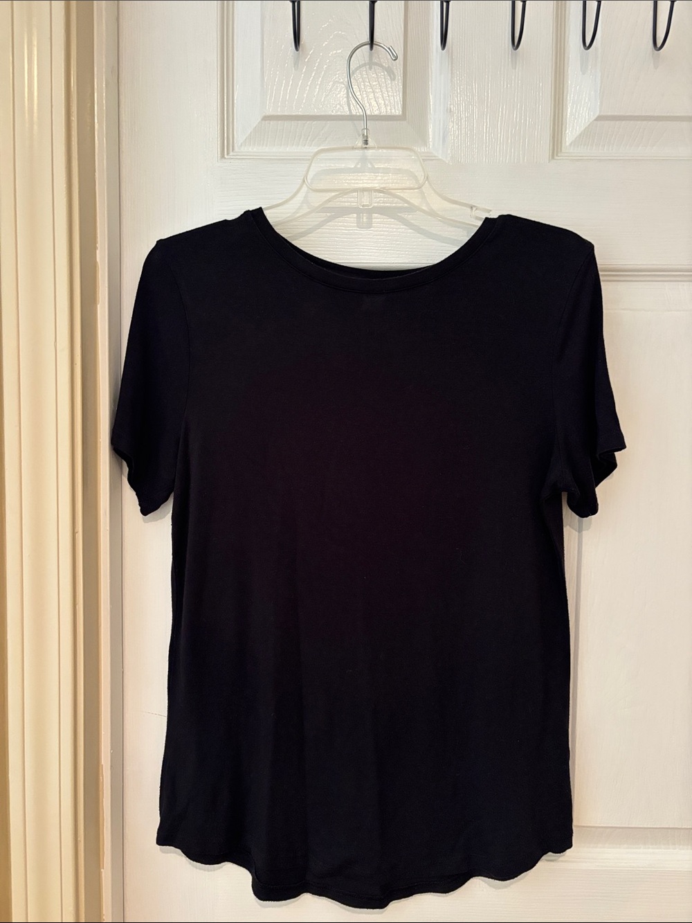 Old Navy Black Short-Sleeve Crewneck Tee